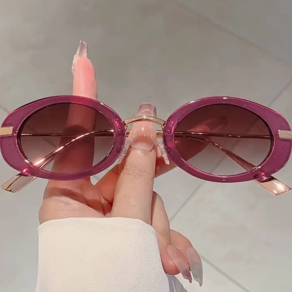 Elegant Oval Sunglasses